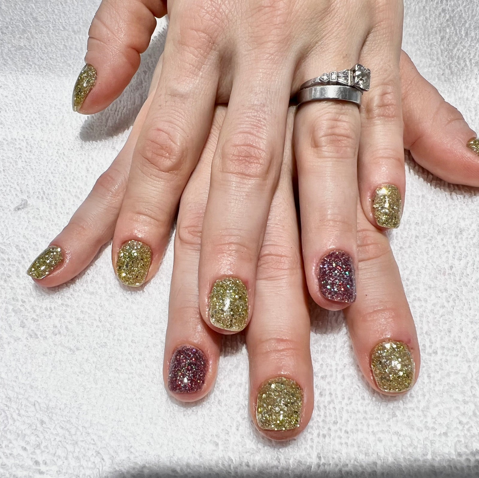 Wellzen Lounge South Slope nail photo 2